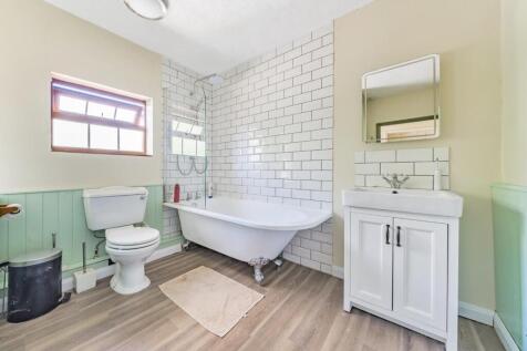 BATHROOM WITH SEPARATE SHOWER OVER.jpg