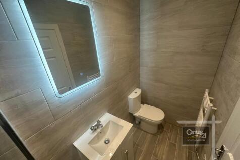 BATHROOM | PIC 2