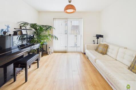 Presented by Clinton at EweMove Bexleyheath and Da