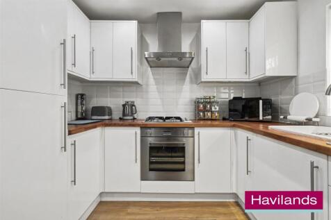 Berkeley Gardens N21 2BD-1.jpg