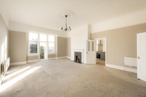 Living room ()