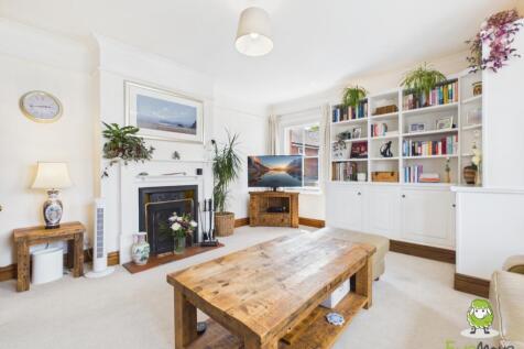 EweMove Estate Agents Basingstoke - Beaconsfield R