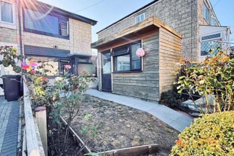 Front garden 2