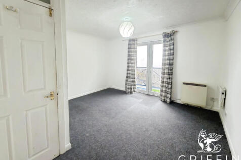 Astley, Grays, RM17 photo 3