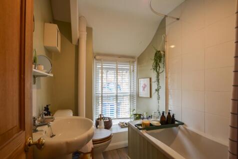 4 Church Lane - 01208 872728-03