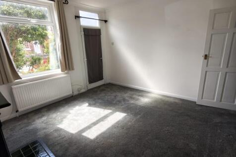 Walgrove Road, Walton, Derbyshire photo 4