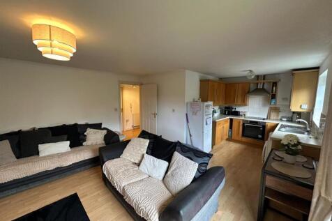 Lounge &amp; Kitchen