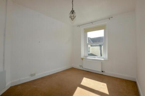 Living Room 1.jpg