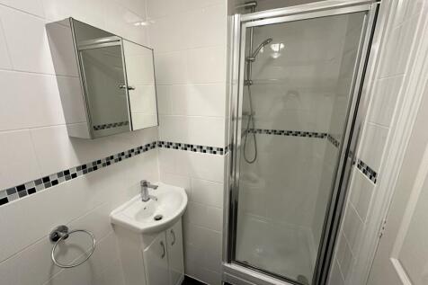 Room 4 - Eagle way, PE7 8EL photo 3