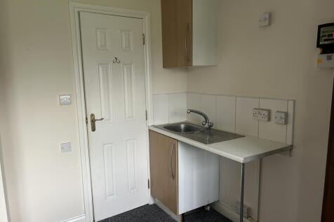Marbury drive, bilston, WV14 photo 4