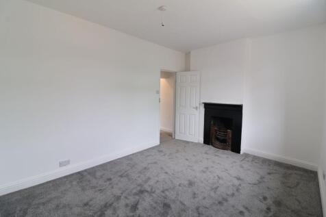 Regent Street, Glossop, SK13 photo 4