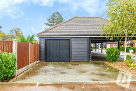 Detached Garage
