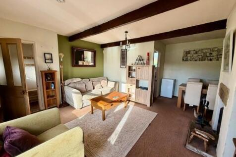 Alderscholes Lane, Thornton, Bradford photo 3