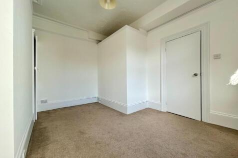 Bedroom 1.jpeg