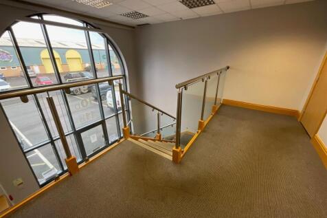 Office to rent Image 9