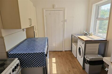 Castle Road, Winton, Bournemouth, BH9 photo 4