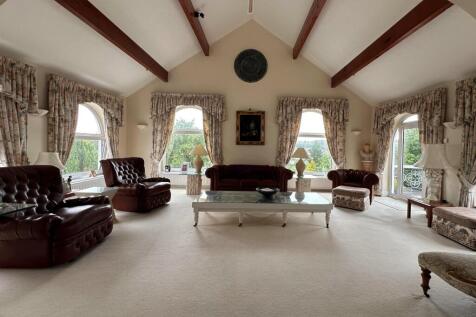 upper lounge 
