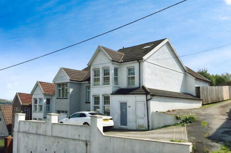 Porth, CF39 - property photo