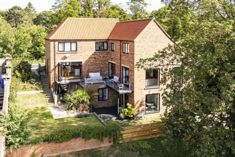 006 - 27 Redcliffe Road.jpg