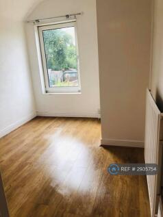 Small Bedroom (Single)