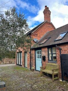 1 Bed Furnished or Unfurnished End Terraced Coach