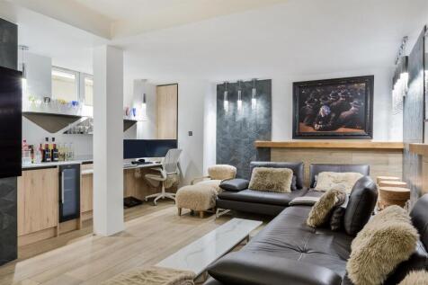 LADBROKE ROAD (19).jpg