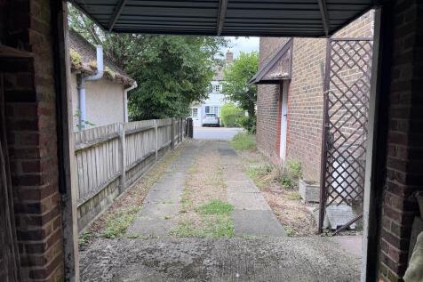 2 - Garage &amp; Drive.jpg