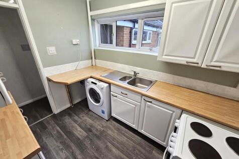 Cardiff Close, Coventry photo 4