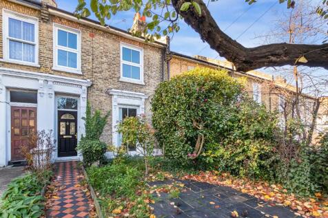 London, SE18 - property photo