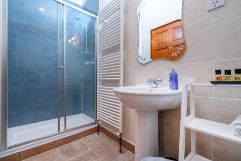 Barn Owl Guest Bedroom