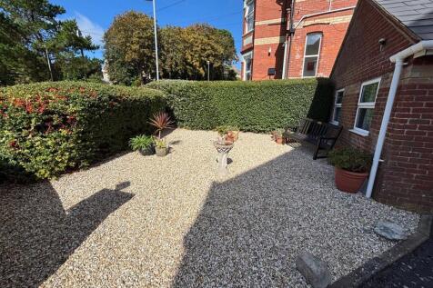 Communal Garden 3.jpg