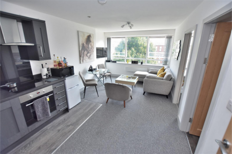 2-bed flat on Hazara House, Dudley Road, Wolverhampton, £850/mo