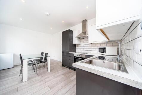 Open Plan LR &amp; Kitchen (1).jpg