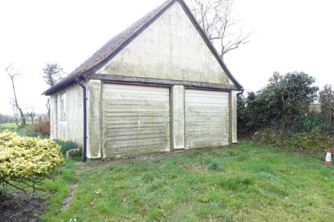 DETACHED DOUBLE GARAGE