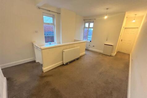 Living room 2.jpg