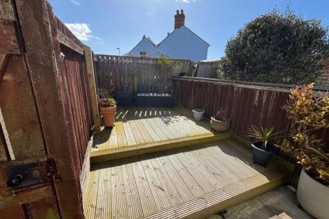 Rear Garden 2.jpg
