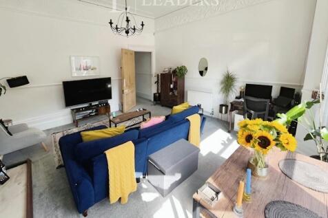 7aa15940-lounge4