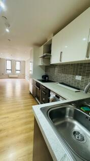 Kitchen /  Lounge