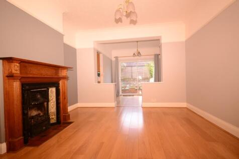 Valencia Road Worthing BN11 photo 2
