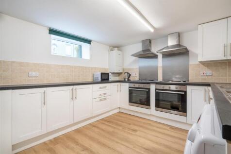 12 Holberry Close, Sheffield photo 4