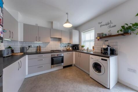 61 Hazelhurst Way-001.jpg