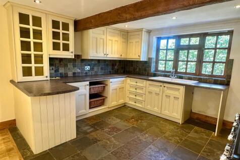 Kitchen Dining Area