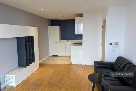 Living Room / Kitchen