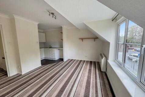 Chalet Court, Bordon, Hampshire, GU35 photo 3