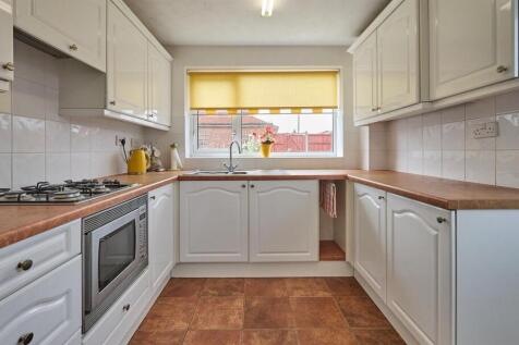 Fitted Kitchen to Rear