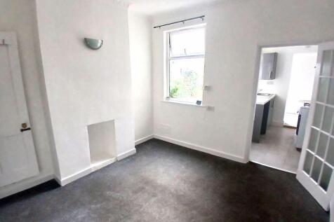 2 Bedroom End Terrace Home photo 3