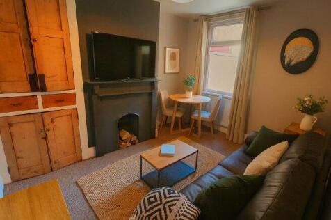 essex-street-nn2-6dr-1015353