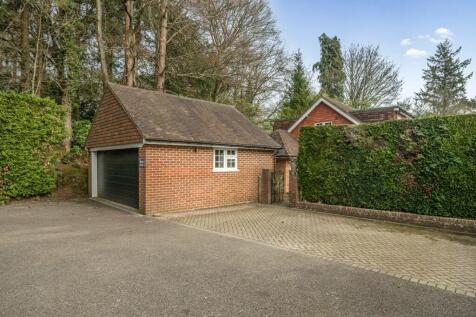 Front Double Garage &amp; Parking
