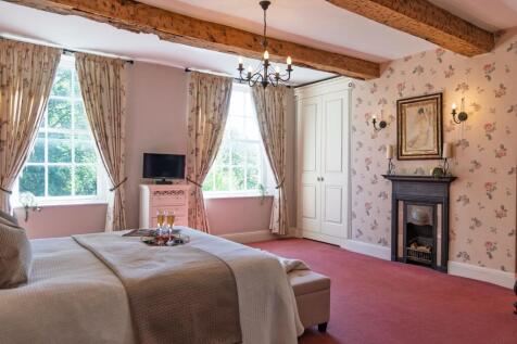 Principal suite, bright and brimming with character