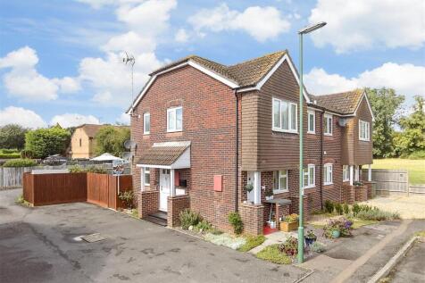 Horsham, RH13 - property photo